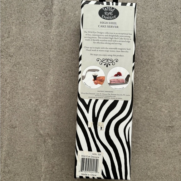 Wild Eye Designs NWT high heel cake server - Picture 3 of 3